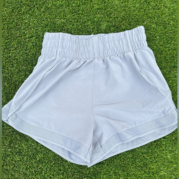 Athleta Pants - Athleta High Rise Mesh Racer Run 3” Short Sz XS